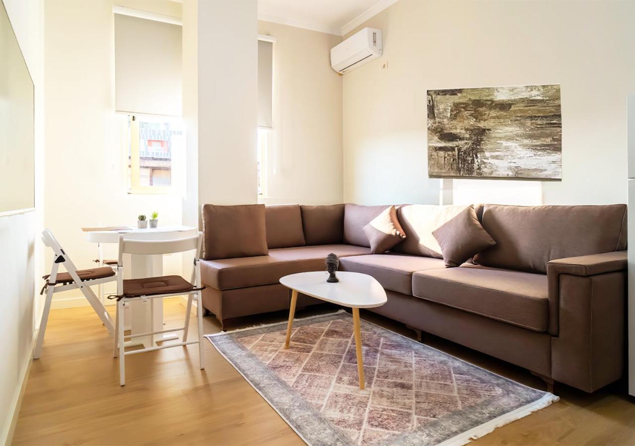 Home Inn Apartment 2 Near City Center ティラナ エクステリア 写真